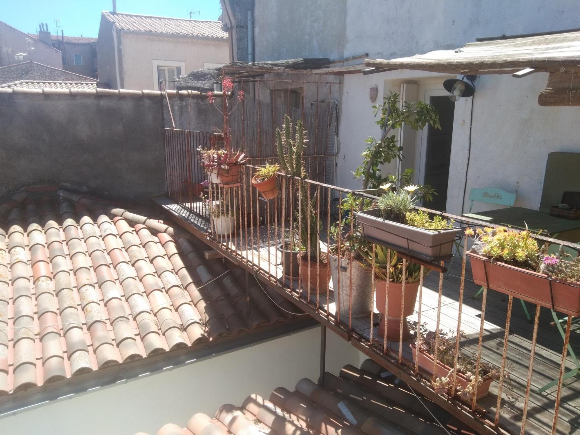 Terrasse De La Revolution Apartment Сет Екстериор снимка